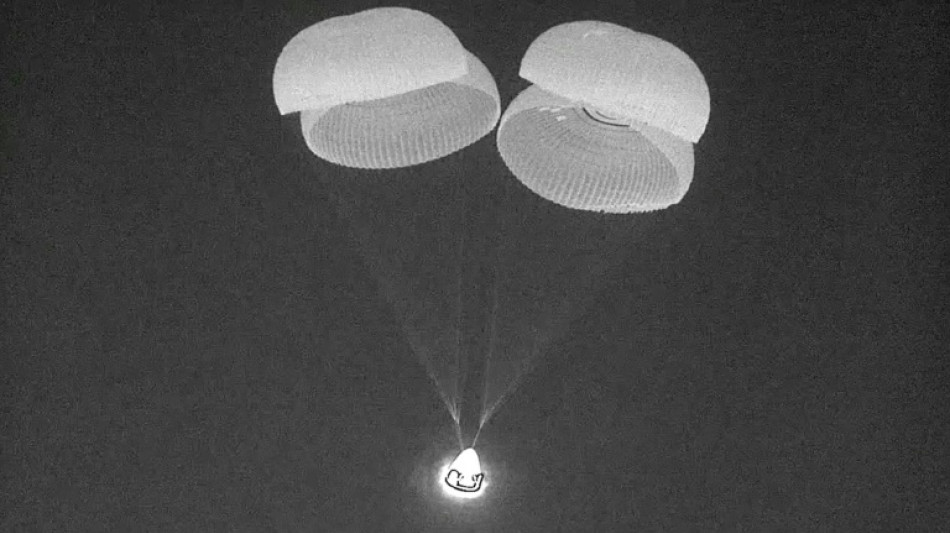 Ap&oacute;s feito hist&oacute;rico, tripula&ccedil;&atilde;o da 1&ordf; miss&atilde;o espacial privada retorna com sucesso &agrave; Terra