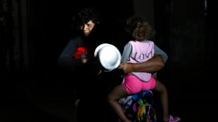 Les Cubains face &agrave; la panne g&eacute;ante et une temp&ecirc;te tropicale