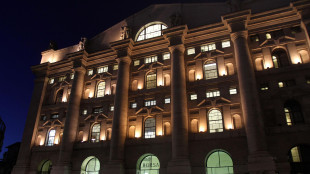 Borsa: Milano chiude in ribasso, -0,38%