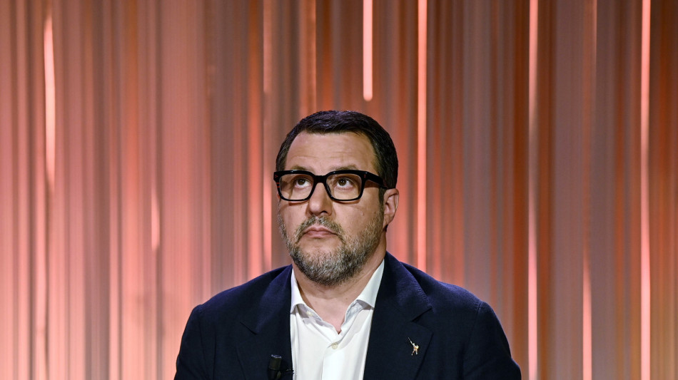 Salvini, al lavoro per aumentare i treni e prezzi scontati