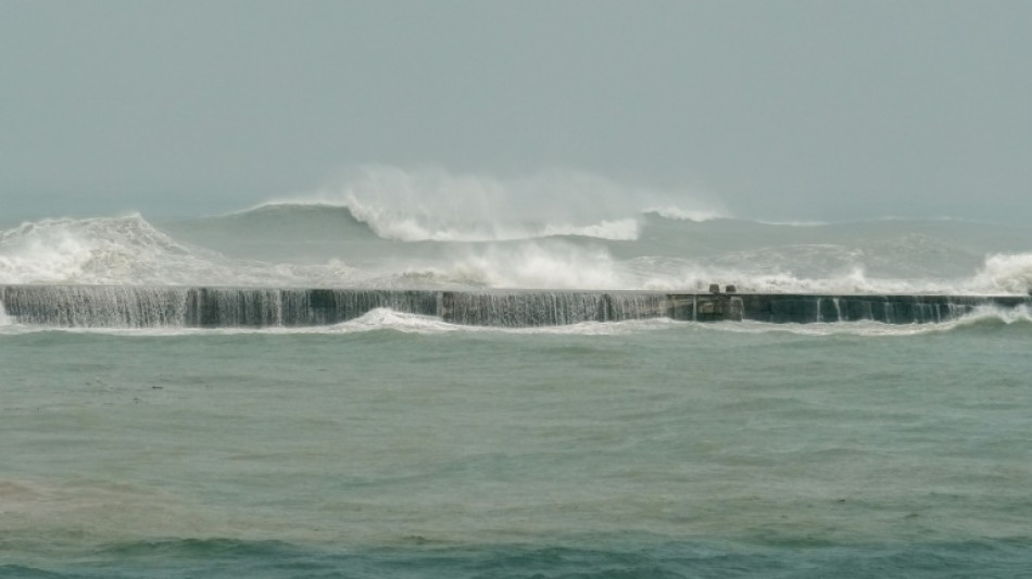 Ta&iuml;wan se barricade &agrave; l'approche du typhon Krathon