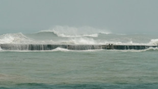 Ta&iuml;wan se barricade &agrave; l'approche du typhon Krathon