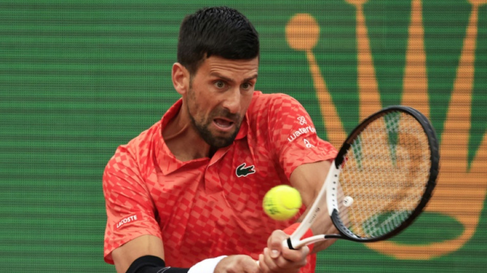 Lesionado, Djokovic n&atilde;o vai participar do Masters 1000 de Madri