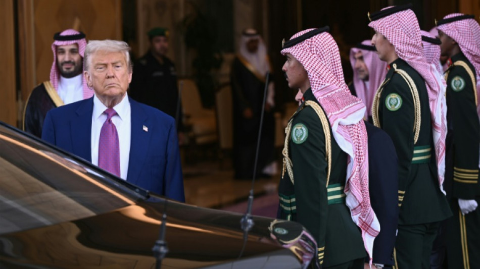 Trump rencontre le pr&eacute;sident syrien avant de partir au Qatar