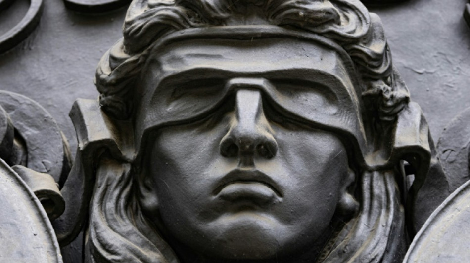 Mit Kabelbinder Mutter erw&uuml;rgt: Lebenslange Haft f&uuml;r Mord in Th&uuml;ringen