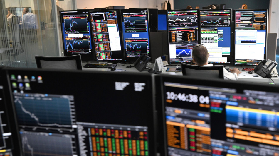 Borsa: l'Europa di corsa guarda ad accordo Usa-Iran, gi&ugrave; il petrolio