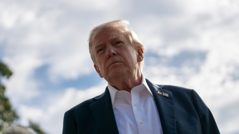 Ap&oacute;s acusa&ccedil;&atilde;o do ex-chefe do FBI, Trump espera outras contra seus inimigos