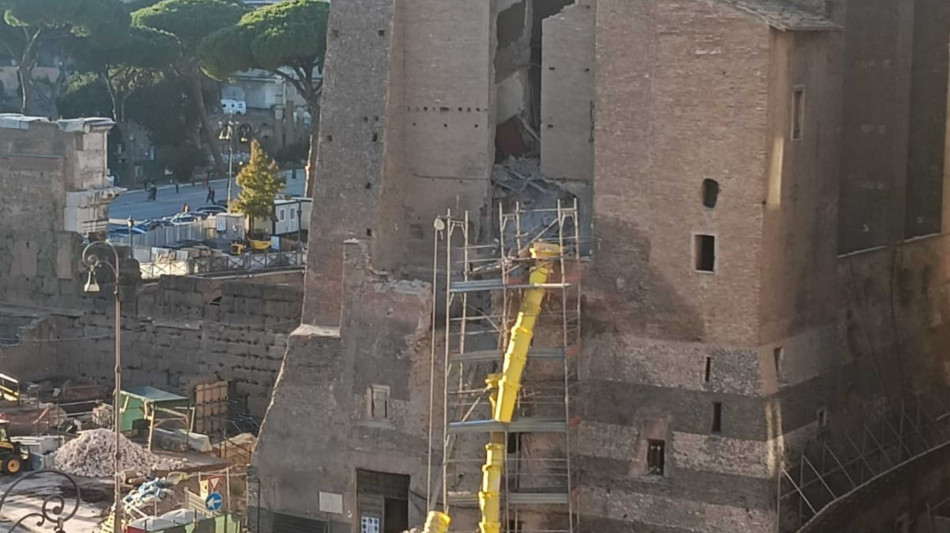 Annullato sorvolo Frecce Tricolori per sicurezza Torre