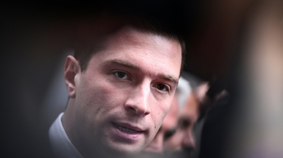 Selfies y musica pegadiza en TikTok, la estrategia de la extrema derecha francesa para los j&oacute;venes