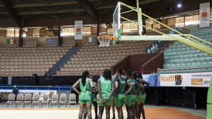 A falta de visado en Estados Unidos, las jugadoras de básquet de Senegal entrenan en casa