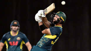 Australia lose Maxwell for New Zealand T20s after freak net blow