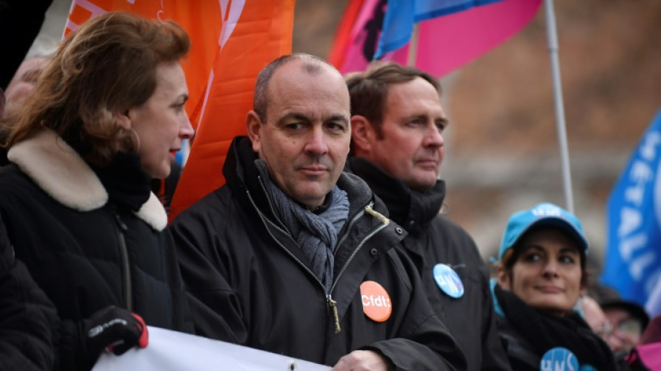 Retraites: apr&egrave;s une mobilisation record, l'ex&eacute;cutif garde son cap