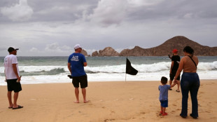 Potente hurac&aacute;n Hilary avanza hacia el noroeste de M&eacute;xico