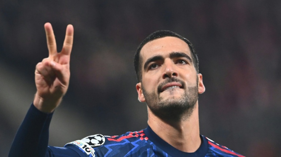 Arsenal vence Slavia Praga (3-0) e se mant&eacute;m 100% na Champions