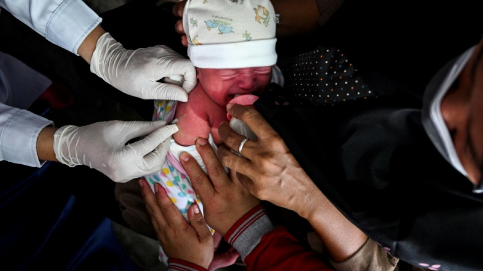 Studie: Nur sehr wenige M&uuml;tter geben Coronavirus an Neugeborene weiter