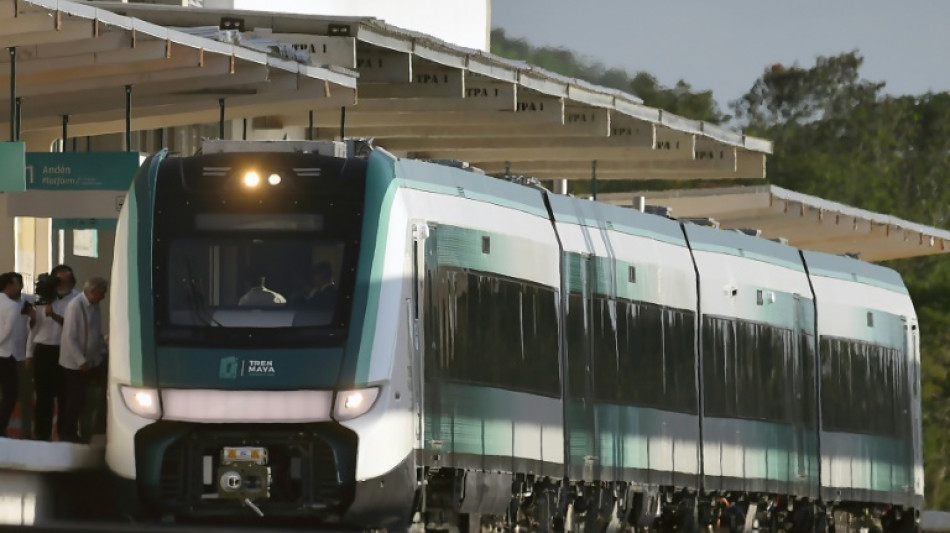 Mexique: inauguration du train Maya, le m&eacute;ga-projet contest&eacute; du pr&eacute;sident Lopez Obrador
