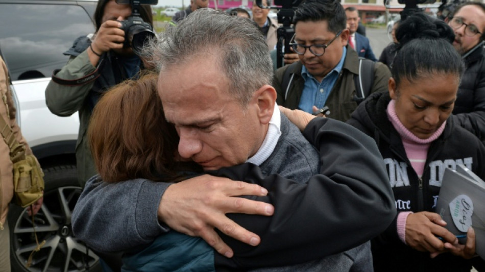 Liberan en México a expareja de la francesa Cassez tras casi 20 años preso por secuestro