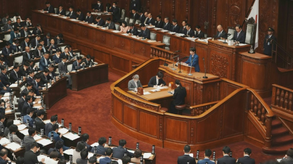 La nueva primera ministra de Jap&oacute;n aboga por la intransigencia con los extranjeros