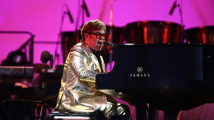 Elton John critica el plan "criminal" del gobierno británico sobre los derechos de autor e IA