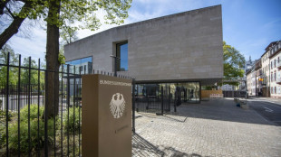Leibliche Mutter muss Kind auch nach Adoption Identit&auml;t von Vater nennen