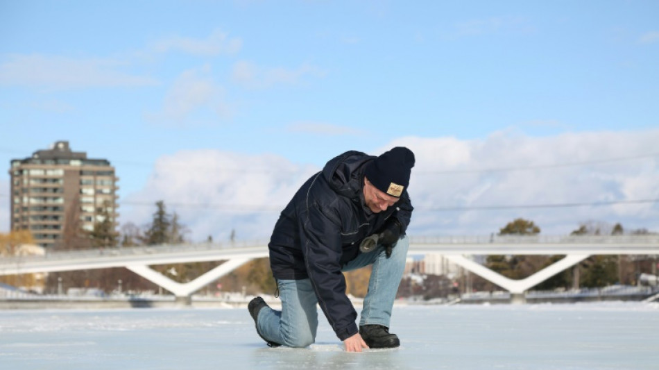 Canada: l'hiver trop doux a raison de la plus grande patinoire du monde, une premi&egrave;re
