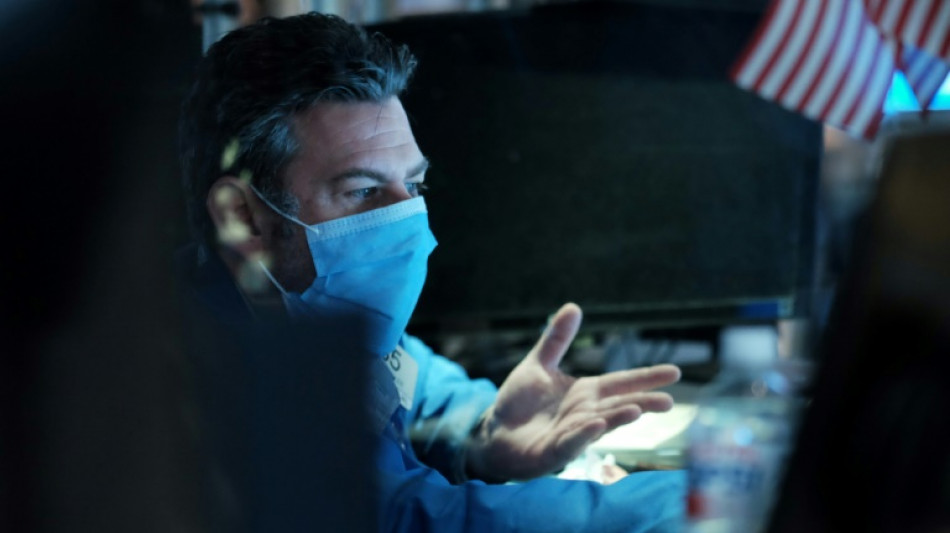 Wall Street finit en ordre dispers&eacute;, s&eacute;duite par les r&eacute;sultats mais inqui&egrave;te de la Fed