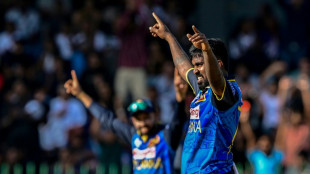 Fernando's 4-35 restricts Bangladesh to 248 in 2nd Sri Lanka ODI