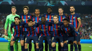 Eliminado de la Champions, el Bar&ccedil;a a la caza del Real Madrid en LaLiga