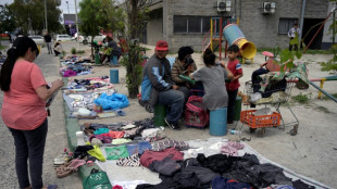 Uma camisa por um pacote de arroz, a permuta na Argentina na v&eacute;spera da elei&ccedil;&atilde;o