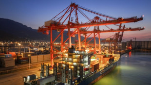 China responde Trump e anuncia tarifas sobre combust&iacute;veis e ve&iacute;culos