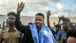 &Aacute;rbitro somali exclu&iacute;do da Copa do Mundo vai apitar final da Supercopa da Uefa