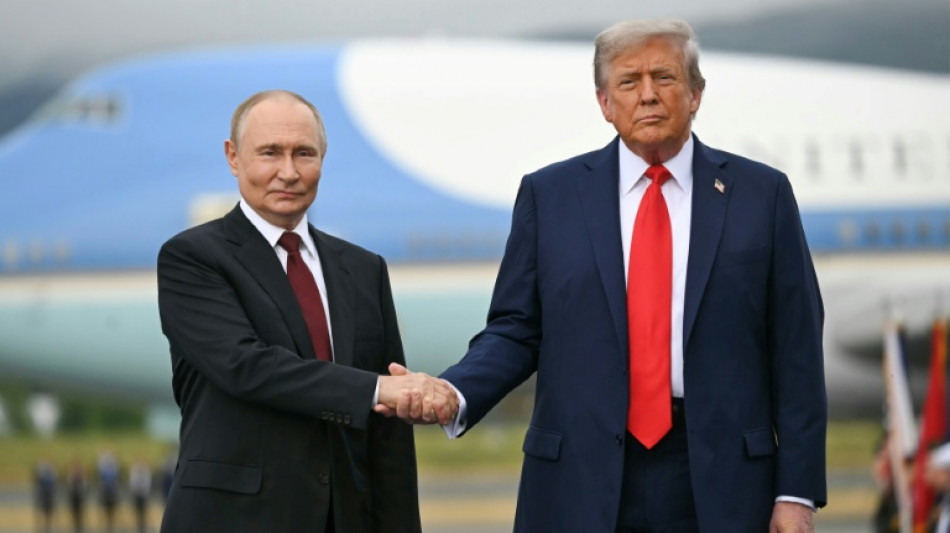 Nach Telefonat mit Putin: Trump k&uuml;ndigt Treffen mit Kreml-Chef in Budapest an