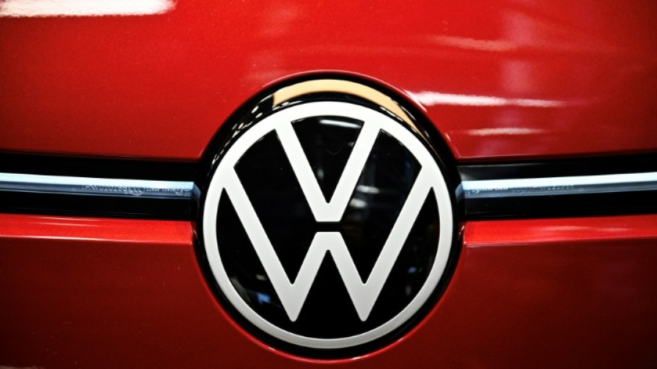 Sindicatos convocam greve em f&aacute;bricas da Volkswagen na Alemanha
