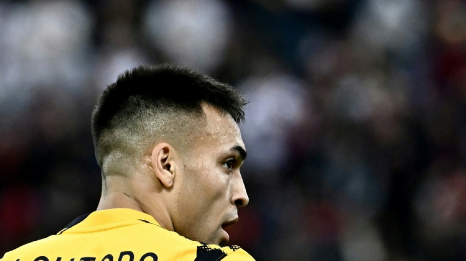 Napoli a um passo do 'Scudetto'; Inter precisa vencer e torcer por trope&ccedil;o