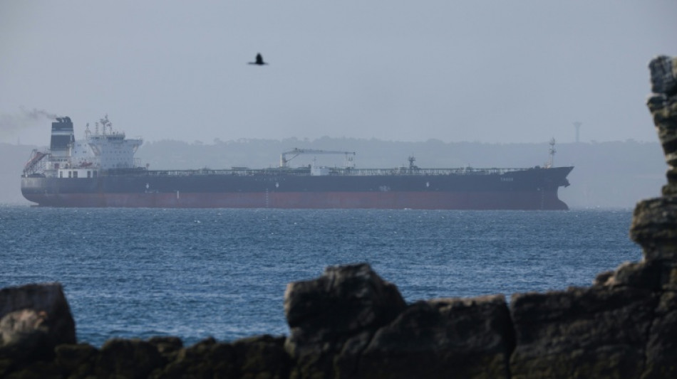 Francia libera al capit&aacute;n del petrolero sospechoso de integrar la flota fantasma rusa