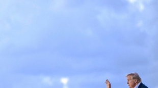 Trump assure &ecirc;tre "en pleine forme" apr&egrave;s sa visite m&eacute;dicale 