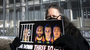 Tres polic&iacute;as juzgados por permanecer pasivos durante el asesinato de George Floyd