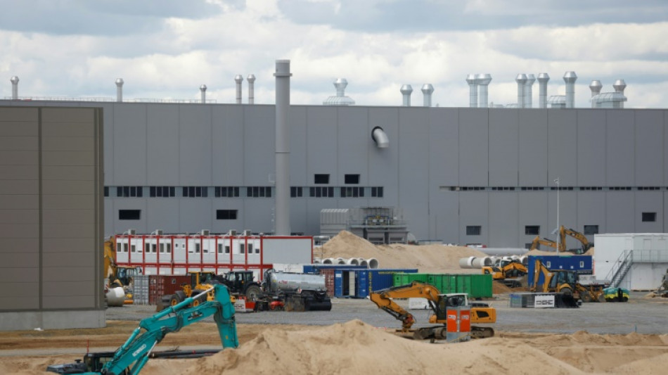 Habeck begr&uuml;&szlig;t Teslas "Rieseninvestition" in Zukunftstechnologie in Brandenburg