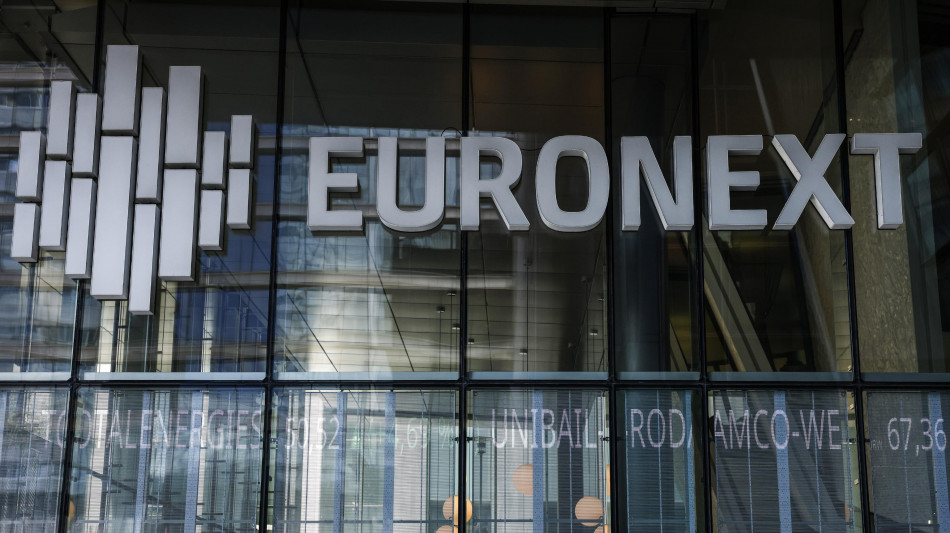 Borsa: Milano in rialzo (+0,3%) frenata da Tim