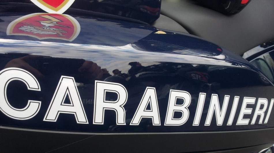 ++ Fuggono da Cc e si schiantano, morto conducente altra auto ++