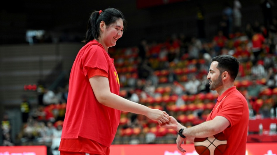 Basket f&eacute;minin: la Chine a sa nouvelle "Grande muraille", une ado de 2,26 m