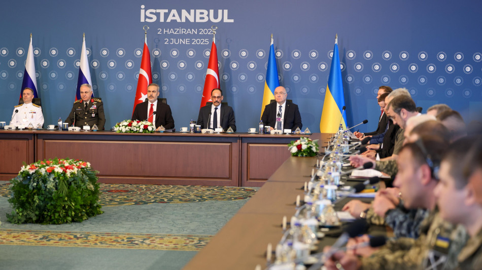 Media russi, 'terminati i colloqui Mosca-Kiev a Istanbul'