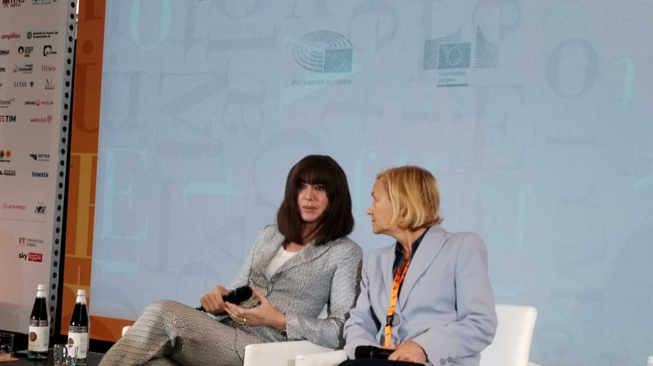 Bernini, 'attiriamo persone da fuori, il contrario di Trump'