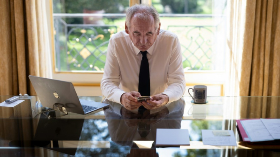 La crisis pol&iacute;tica se recrudece en Francia con la esperada ca&iacute;da del gobierno