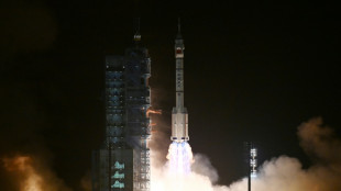Nave espacial chinesa se acopla com sucesso &agrave; esta&ccedil;&atilde;o Tiangong