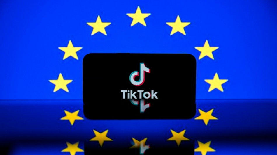 UE acusa TikTok de falta de transparência em sua publicidade