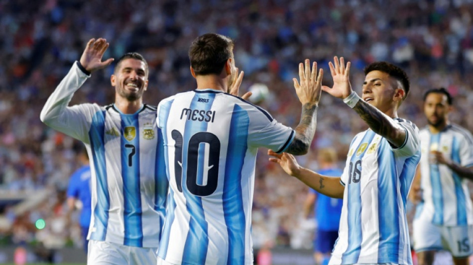 Messi vuelve a Argentina con gol ante Islandia y nuevo r&eacute;cord hist&oacute;rico