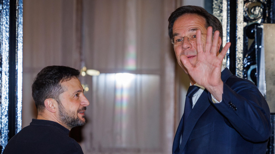 Rutte a Odessa con Zelensky, 'sostegno incrollabile'