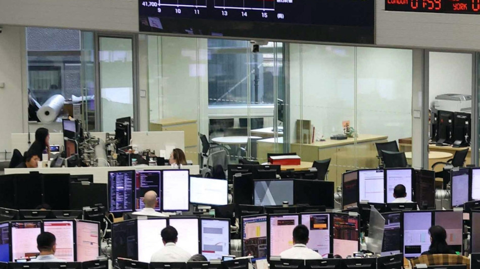 Borsa: Asia prosegue il rialzo, l'Europa &egrave; attesa positiva