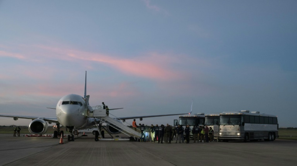 Venezuela: trois des 127 migrants expuls&eacute;s des Etats-Unis &eacute;taient recherch&eacute;s